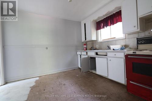 55 Pelham Street, St. Catharines, ON - Indoor Photo Showing Kitchen