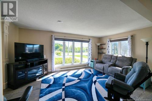 648 Principale, Beresford, NB - Indoor Photo Showing Living Room