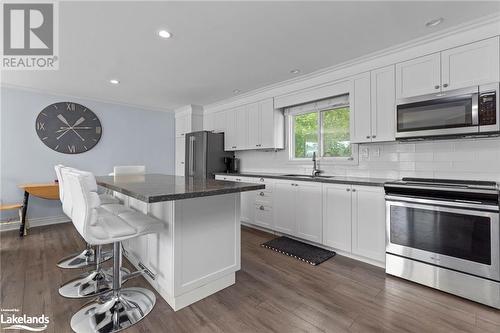 64 Wolverine Beach Road, Port Severn, ON - Indoor Photo Showing Kitchen With Double Sink With Upgraded Kitchen