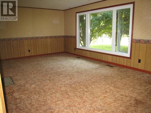 1194 County Rd 1, Prince Edward County (Bloomfield), ON - Indoor Photo Showing Other Room