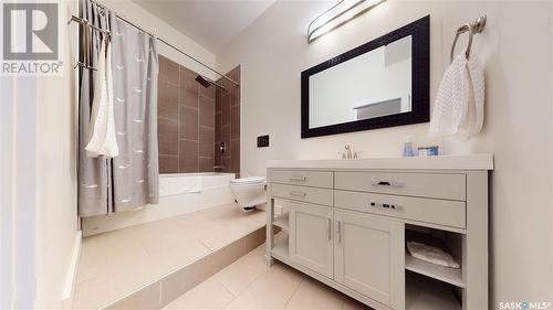 302 2128 Dewdney Avenue, Regina, SK - Indoor Photo Showing Bathroom