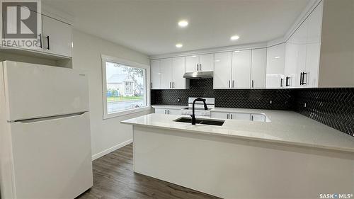 A And B 2200 Harvey Street, Regina, SK - Indoor Photo Showing Kitchen