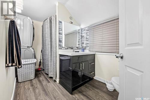 1131 Victoria Avenue, Regina, SK - Indoor Photo Showing Bathroom