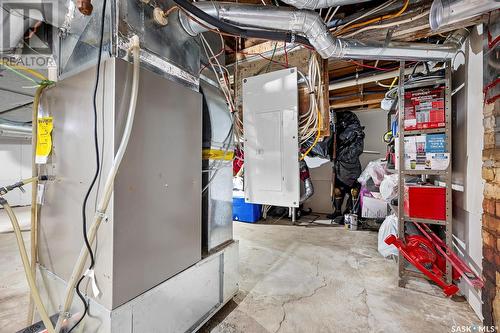 1131 Victoria Avenue, Regina, SK - Indoor Photo Showing Basement