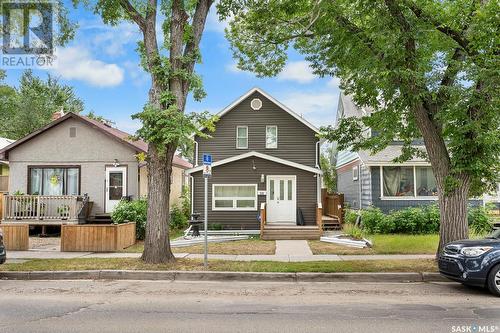 1131 Victoria Avenue, Regina, SK - Outdoor With Facade