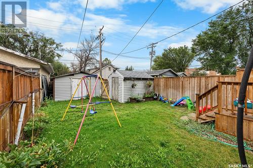 1131 Victoria Avenue, Regina, SK - Outdoor