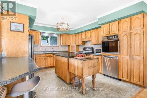 114 St  George West Street, North Glengarry, ON - Indoor Photo Showing Kitchen