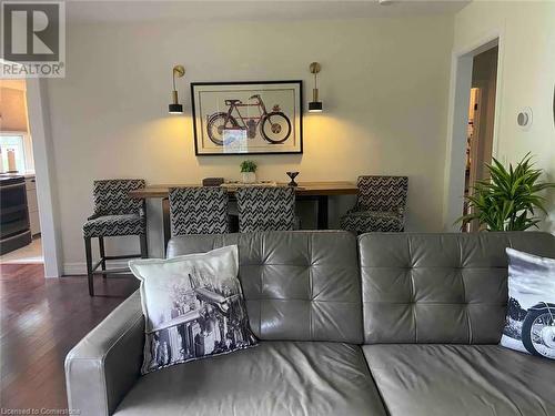 139 Elliott Street Unit# Upper, Cambridge, ON - Indoor Photo Showing Living Room