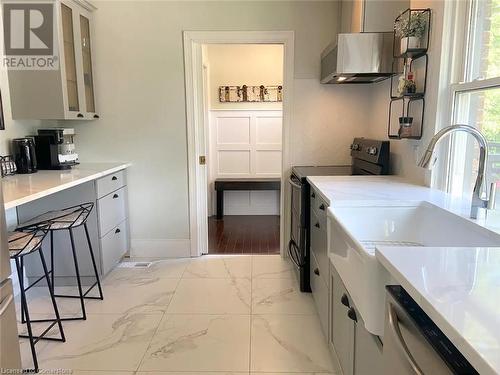 139 Elliott Street Unit# Upper, Cambridge, ON - Indoor Photo Showing Kitchen