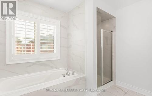 1554 Devine Point, Milton (Ford), ON - Indoor Photo Showing Bathroom