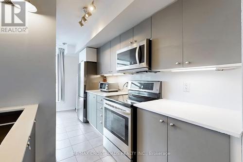 Ph111 - 18 Valley Woods Road, Toronto (Parkwoods-Donalda), ON - Indoor Photo Showing Kitchen