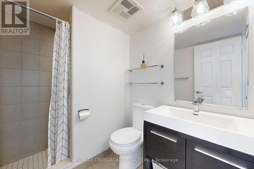 Ph111 - 18 Valley Woods Road, Toronto (Parkwoods-Donalda), ON - Indoor Photo Showing Bathroom