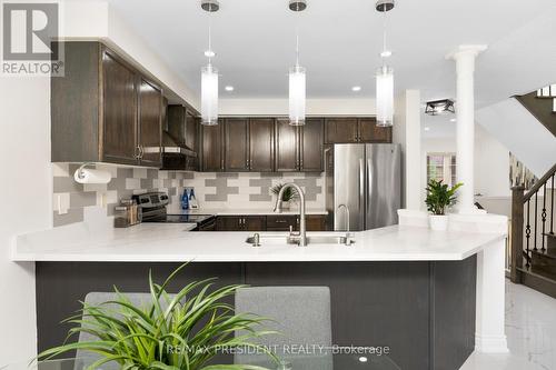 35 Arabia Gate, Brampton (Sandringham-Wellington), ON - Indoor Photo Showing Kitchen With Double Sink With Upgraded Kitchen