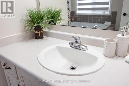 35 Arabia Gate, Brampton (Sandringham-Wellington), ON - Indoor Photo Showing Bathroom