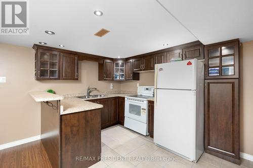 35 Arabia Gate, Brampton (Sandringham-Wellington), ON - Indoor Photo Showing Kitchen With Double Sink