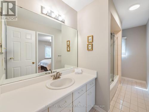 53 Highgrove Crescent, Richmond Hill, ON - Indoor Photo Showing Bathroom