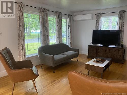 27 Hill Street, St. Stephen, NB - Indoor Photo Showing Living Room