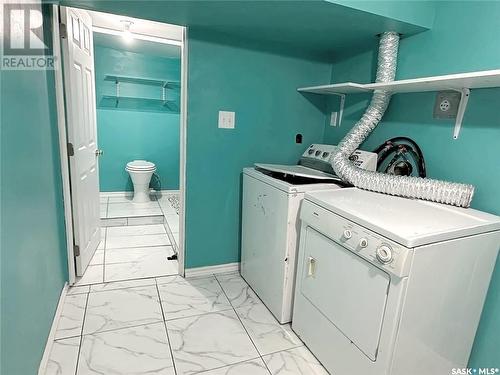 361 18Th Street W, Prince Albert, SK - Indoor Photo Showing Laundry Room