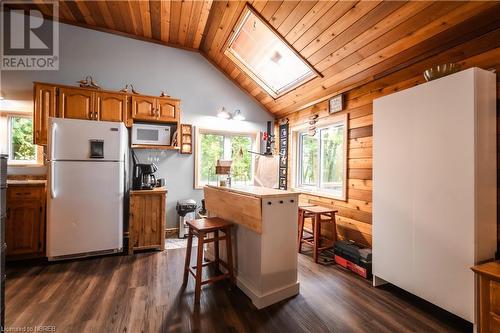 2261 Peninsula Road, North Bay, ON - Indoor Photo Showing Kitchen