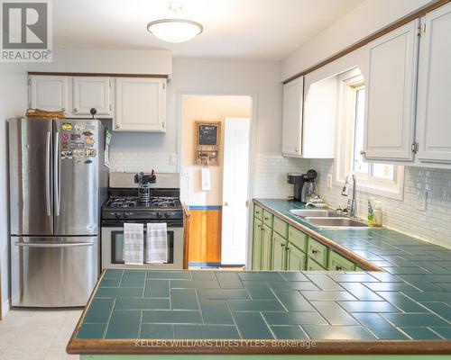 Kitchen - 21 Dudley Crescent, London, ON - Indoor Photo Showing Kitchen With Double Sink