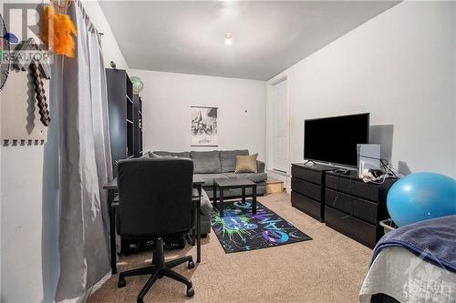 Garage converted into bedroom - 13 Willowview Way, Ottawa, ON - Indoor Photo Showing Other Room