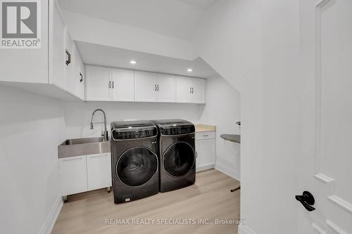 62 Silver Fox Place, Vaughan, ON - Indoor Photo Showing Laundry Room