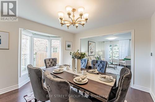 49 Topham Crescent, Richmond Hill, ON - Indoor Photo Showing Dining Room