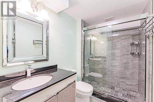 49 Topham Crescent, Richmond Hill, ON - Indoor Photo Showing Bathroom