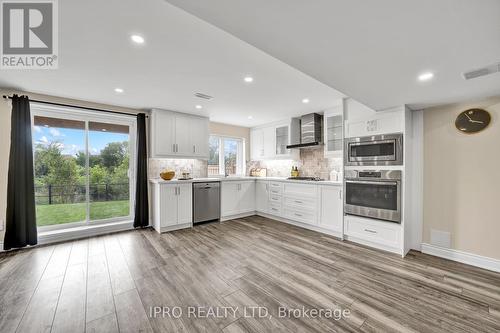 46 Angelgate Road, Brampton (Credit Valley), ON - Indoor Photo Showing Kitchen With Upgraded Kitchen