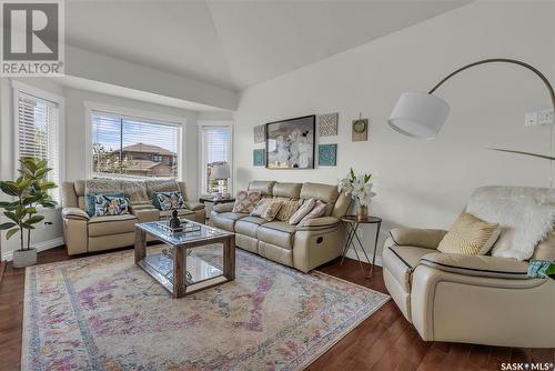 115 Zimmer Crescent, Saskatoon, SK - Indoor Photo Showing Living Room