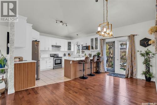 115 Zimmer Crescent, Saskatoon, SK - Indoor Photo Showing Kitchen