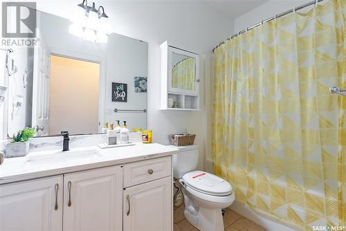 115 Zimmer Crescent, Saskatoon, SK - Indoor Photo Showing Bathroom