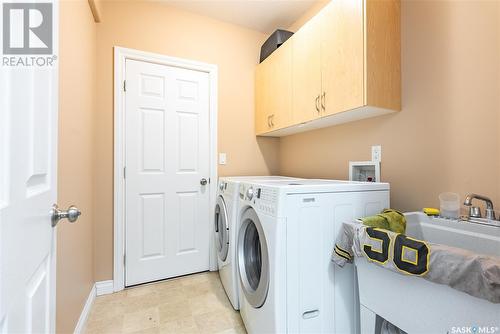 115 Zimmer Crescent, Saskatoon, SK - Indoor Photo Showing Laundry Room