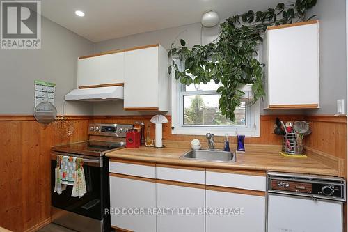 40 - 690 Little Grey Street, London, ON - Indoor Photo Showing Kitchen