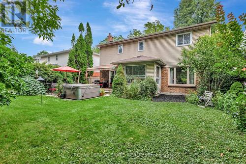 30 Pimlico Drive, Hamilton (Dundas), ON - Outdoor