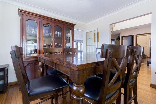 31 Ridley Drive, Hamilton, ON - Indoor Photo Showing Dining Room