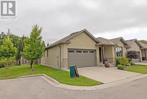 37 - 9 Dausett Drive, Middlesex Centre (Komoka), ON - Outdoor