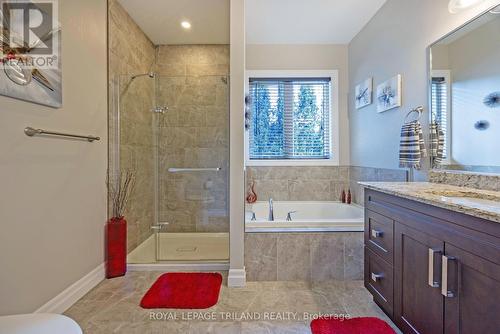 37 - 9 Dausett Drive, Middlesex Centre (Komoka), ON - Indoor Photo Showing Bathroom