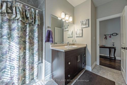 37 - 9 Dausett Drive, Middlesex Centre (Komoka), ON - Indoor Photo Showing Bathroom