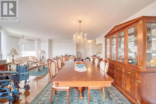 1710 - 7460 Bathurst Street, Vaughan, ON - Indoor Photo Showing Dining Room