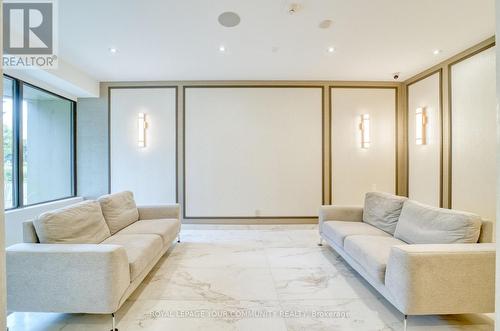 1710 - 7460 Bathurst Street, Vaughan, ON - Indoor Photo Showing Living Room