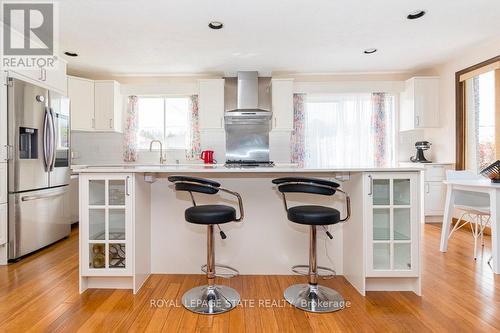 31 Ridley Drive, Hamilton (Quinndale), ON - Indoor Photo Showing Kitchen With Stainless Steel Kitchen