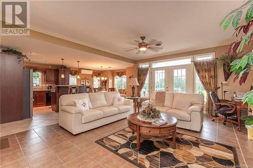 759 Route 933, Haute-Aboujagane, NB - Indoor Photo Showing Living Room