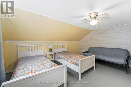 29 Brook Road, Kawartha Lakes (Fenelon Falls), ON - Indoor Photo Showing Bedroom