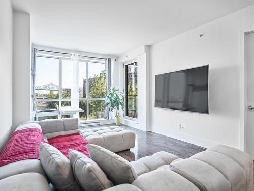 Living room - 310-1025 Rue De La Commune E., Montréal (Ville-Marie), QC - Indoor Photo Showing Living Room