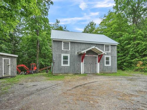 Barn - 80 Rue Maisonneuve, Val-Des-Monts, QC - Outdoor