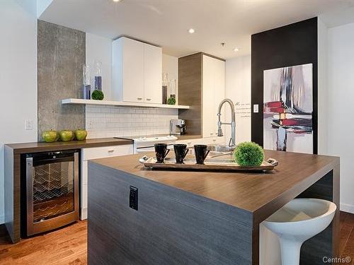 Kitchen - 502-80 Rue Prince, Montréal (Ville-Marie), QC - Indoor Photo Showing Kitchen With Upgraded Kitchen