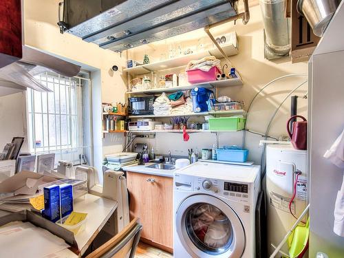 Laundry room - 1220 Av. Bernard, Montréal (Outremont), QC - Indoor Photo Showing Laundry Room