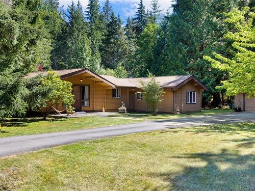 3826 Charlton Dr, Qualicum Beach, BC 