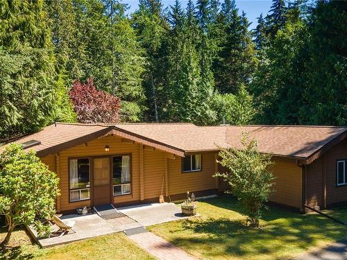 3826 Charlton Dr, Qualicum Beach, BC 